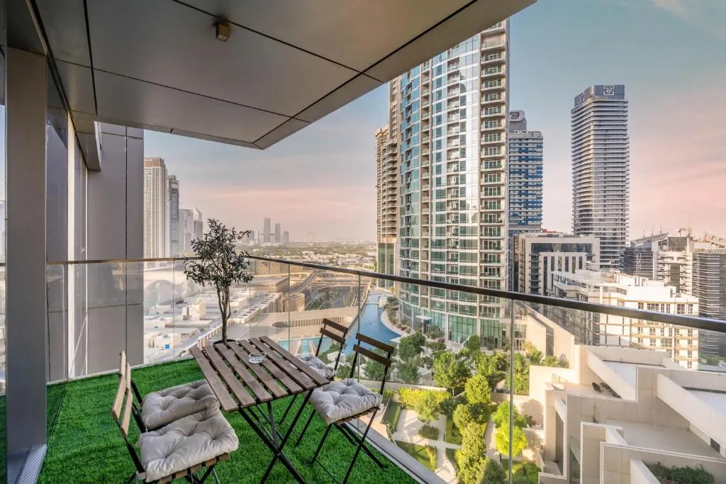 Lux BnB Boulevard Point Sky Line Views