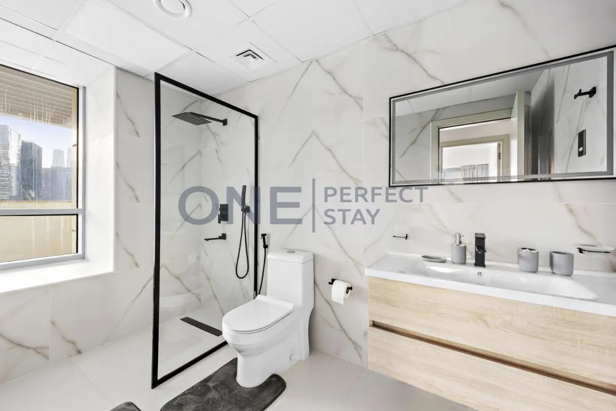 Luxurious 1-Bedroom Apartment with Spectacular Views - 3