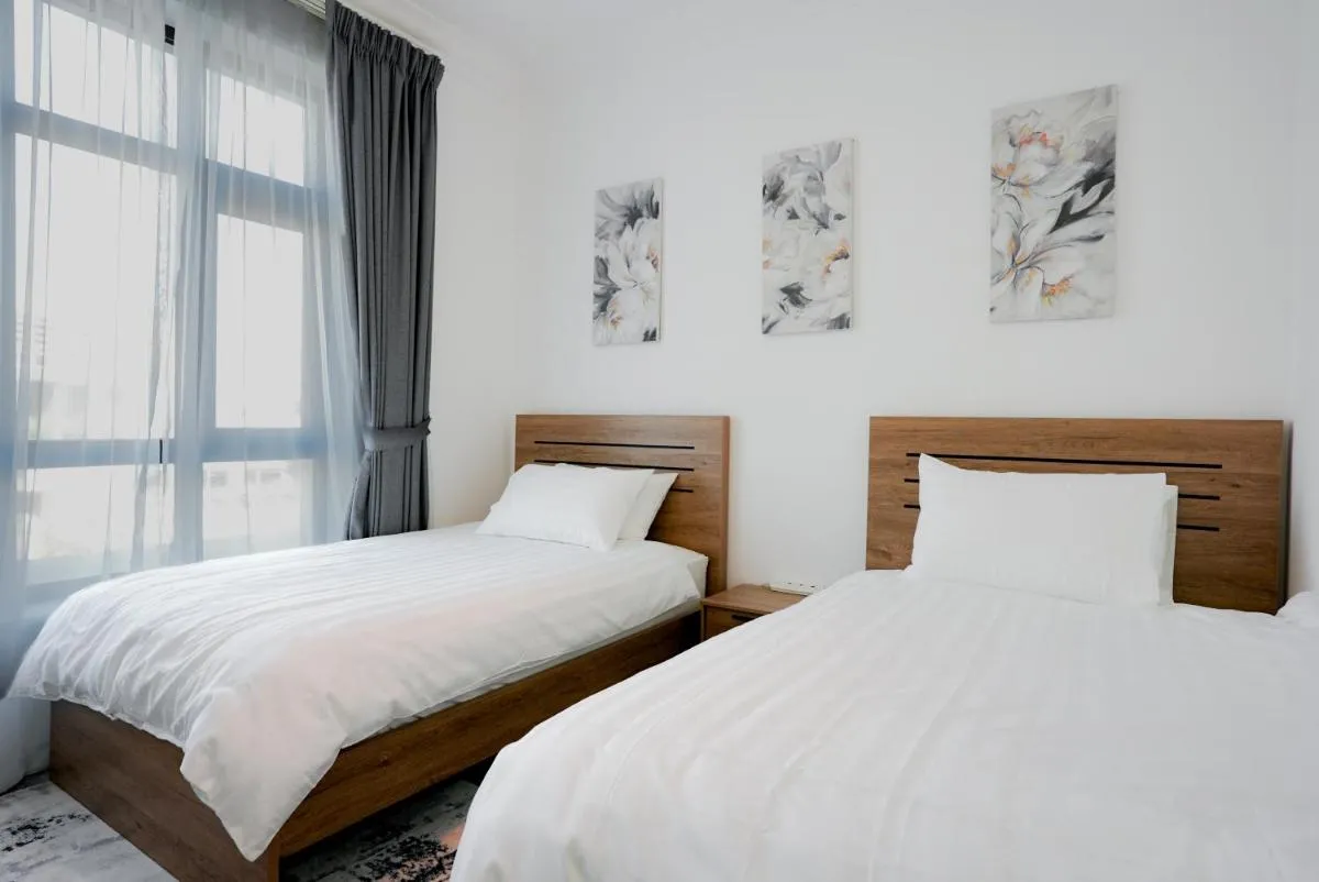 Luxurious 2 Bedroom apartment with Dubai Mall Fountain View facing Burj Khalifa - 2