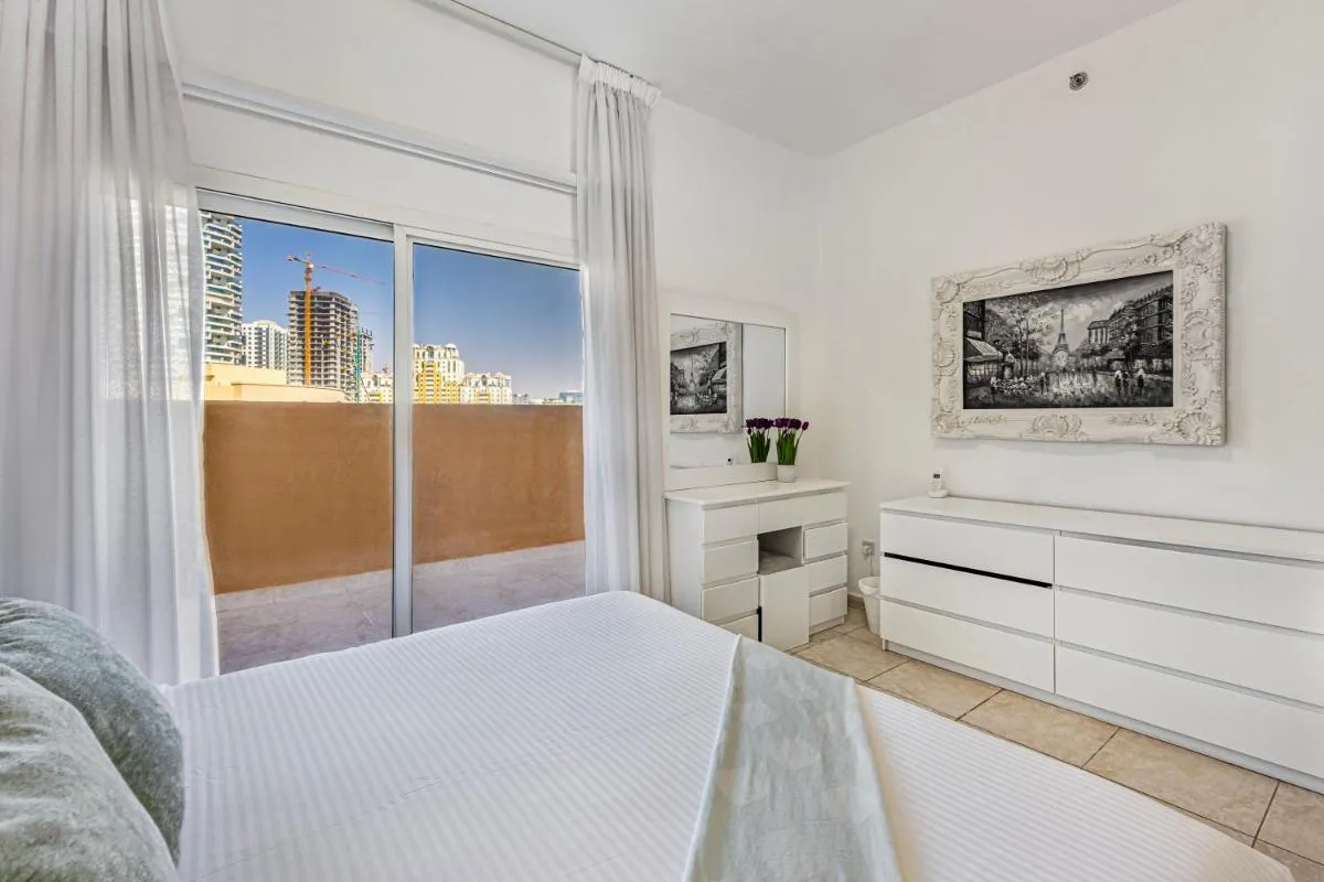Luxury 2BR Haven with Expansive Terrace and Elegance - 2