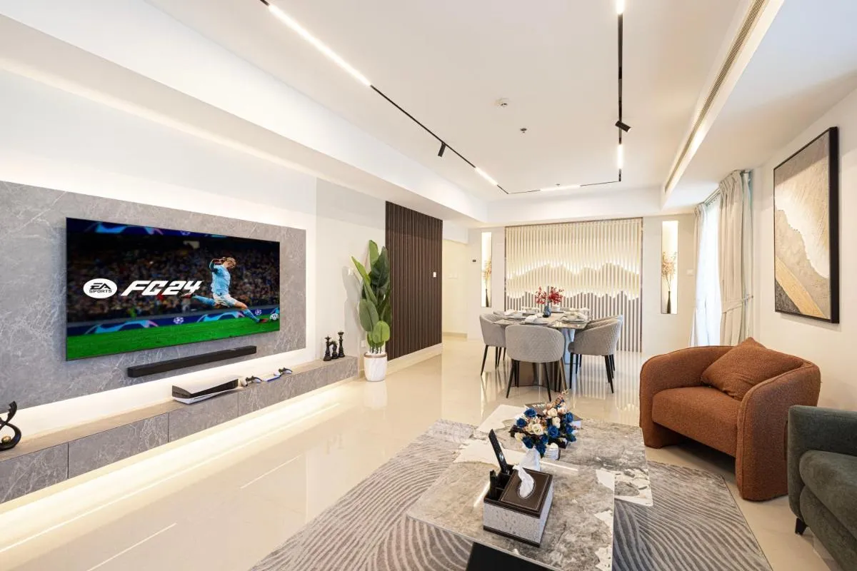 Luxury 4 BHK Sea, AIN Dubai & Palm View Apt In Marina! - 2