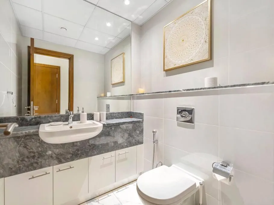 Luxury Apt in Business Bay Water canal view - 3