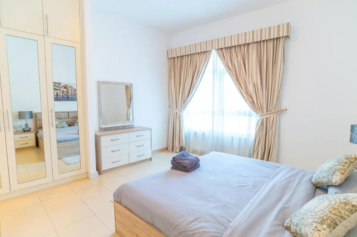 Luxury Escapes – Spacious 2BR Apt in the heart of Dubai Marina- Yacht Bay - 2