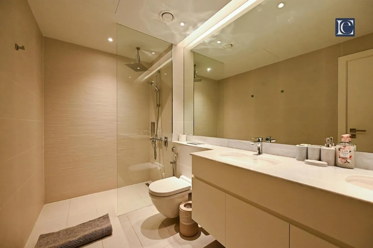 Luxury Escapes – Stylish 2-Bedroom Haven in La Cote, Port de La Mer - 3