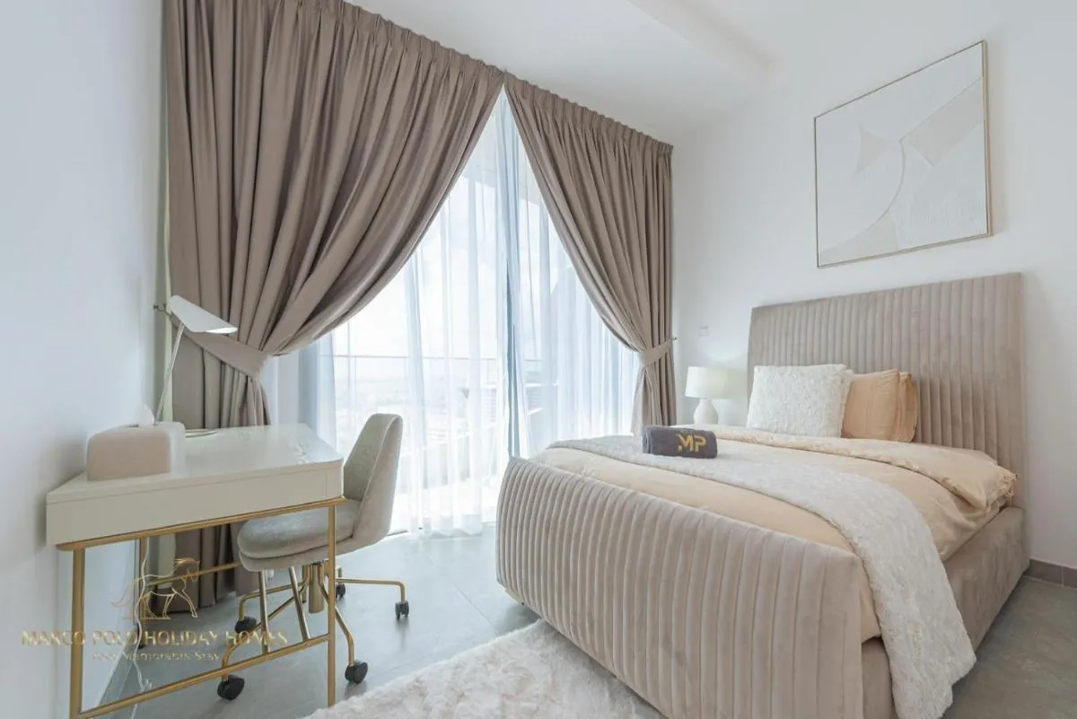 Marco Polo – Stunning 2 BR With Marina Views, Huge Pool & Gym - 2