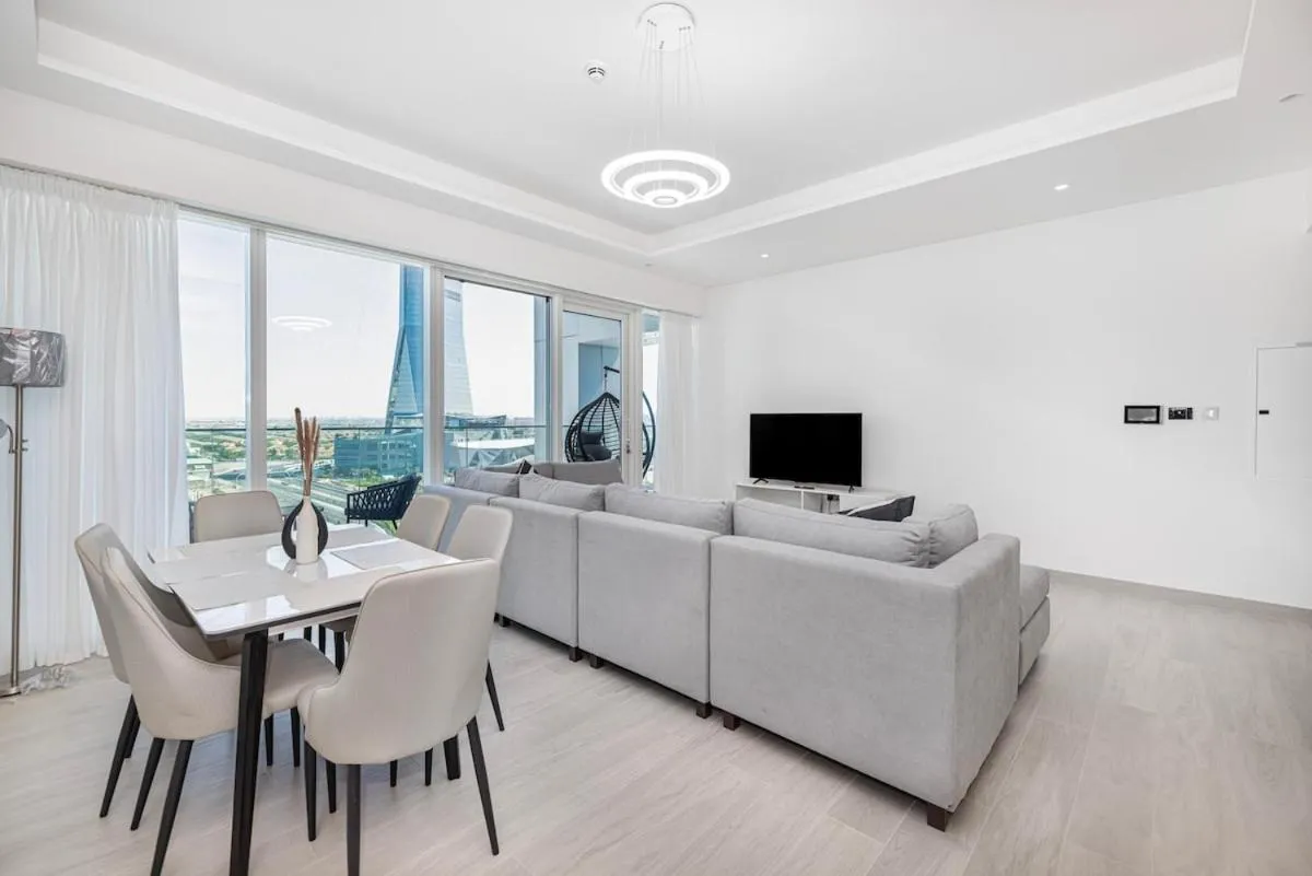 Medore Entire Brand New Flat in Dubai - 3