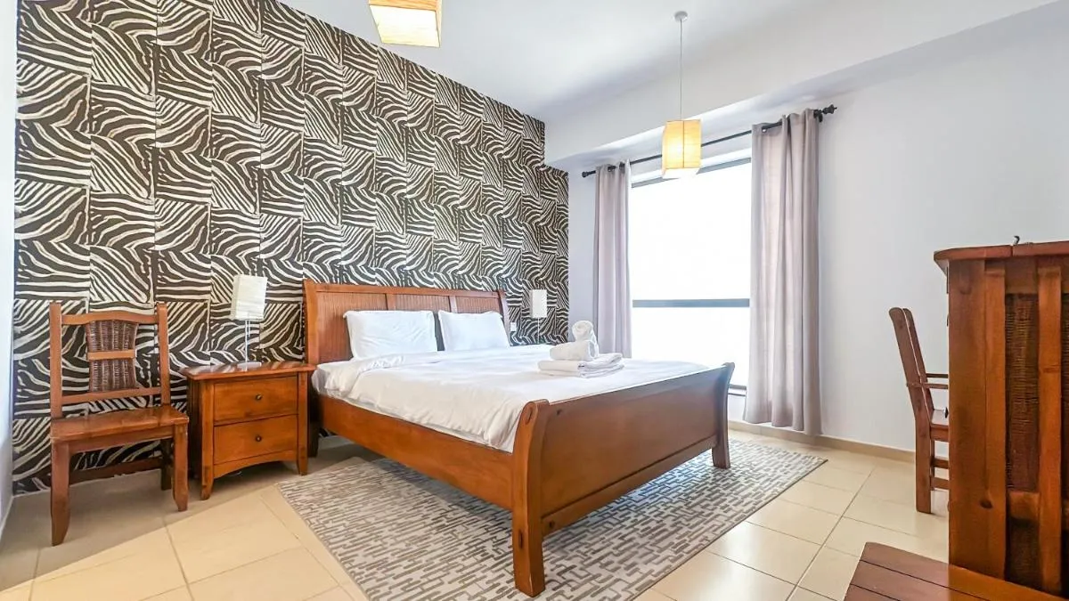 Modern Oasis in Heart of Marina with Marina View – 11AB05 - 2
