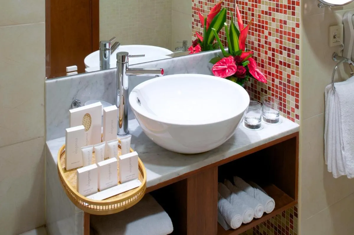 Montreal Barsha Hotel - 3