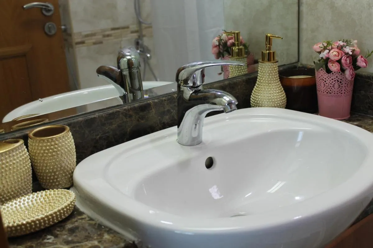 Newly furnished One Bedroom Apartment next to Metro & Beach in Marina Residence - 3