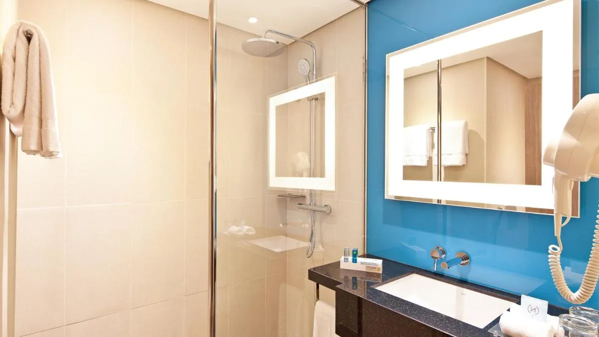 Novotel World Trade Centre Dubai - 3