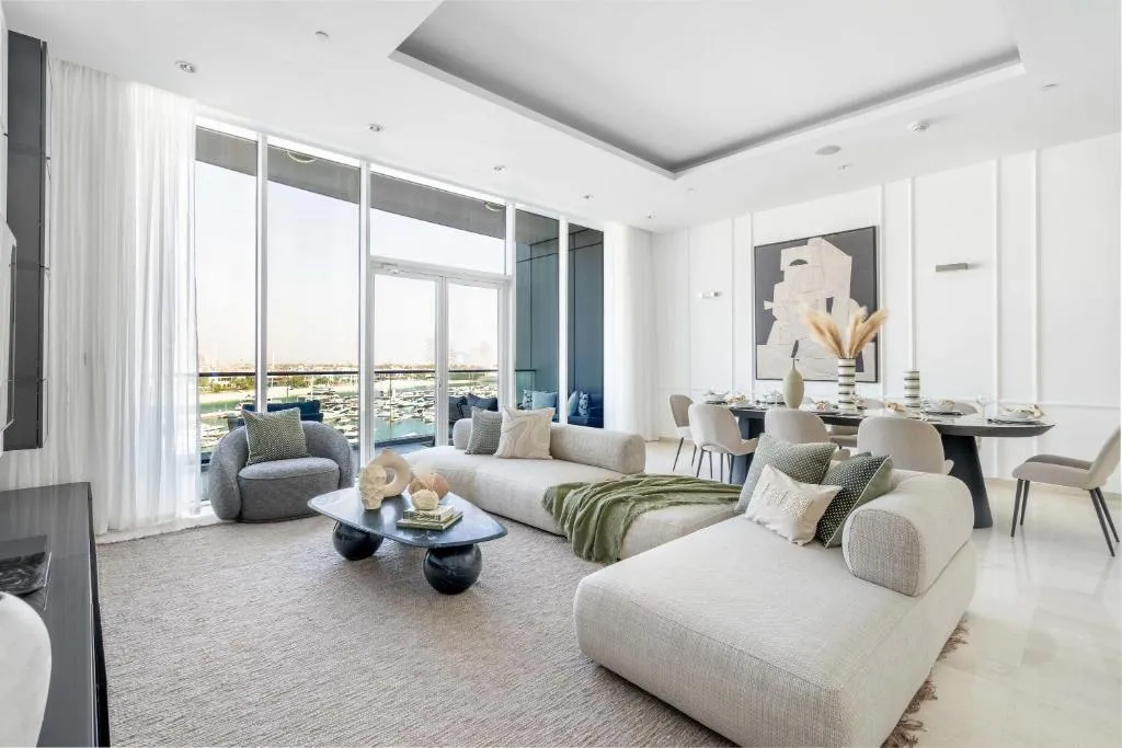 Oceana Luxury 4 BR Apartment with Resort Access and Sea Views by Exclusive Holiday Homes