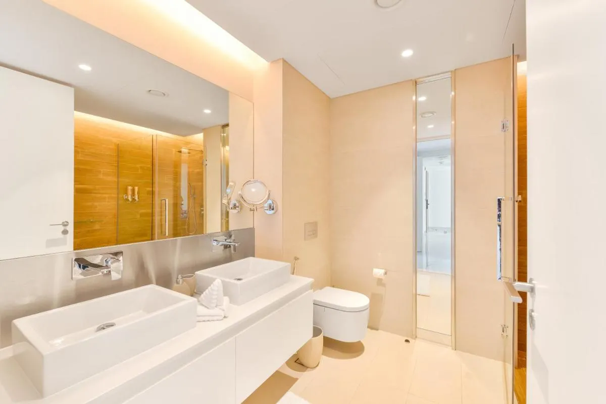 Premium 2+1 BR condo in the heart of Bluewaters Island - 3