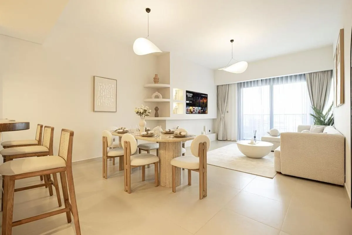 Prime 2BR Apartment with Burj Khalifa and Fountain Views – Next to Dubai Opera and Near Dubai Mall - 2