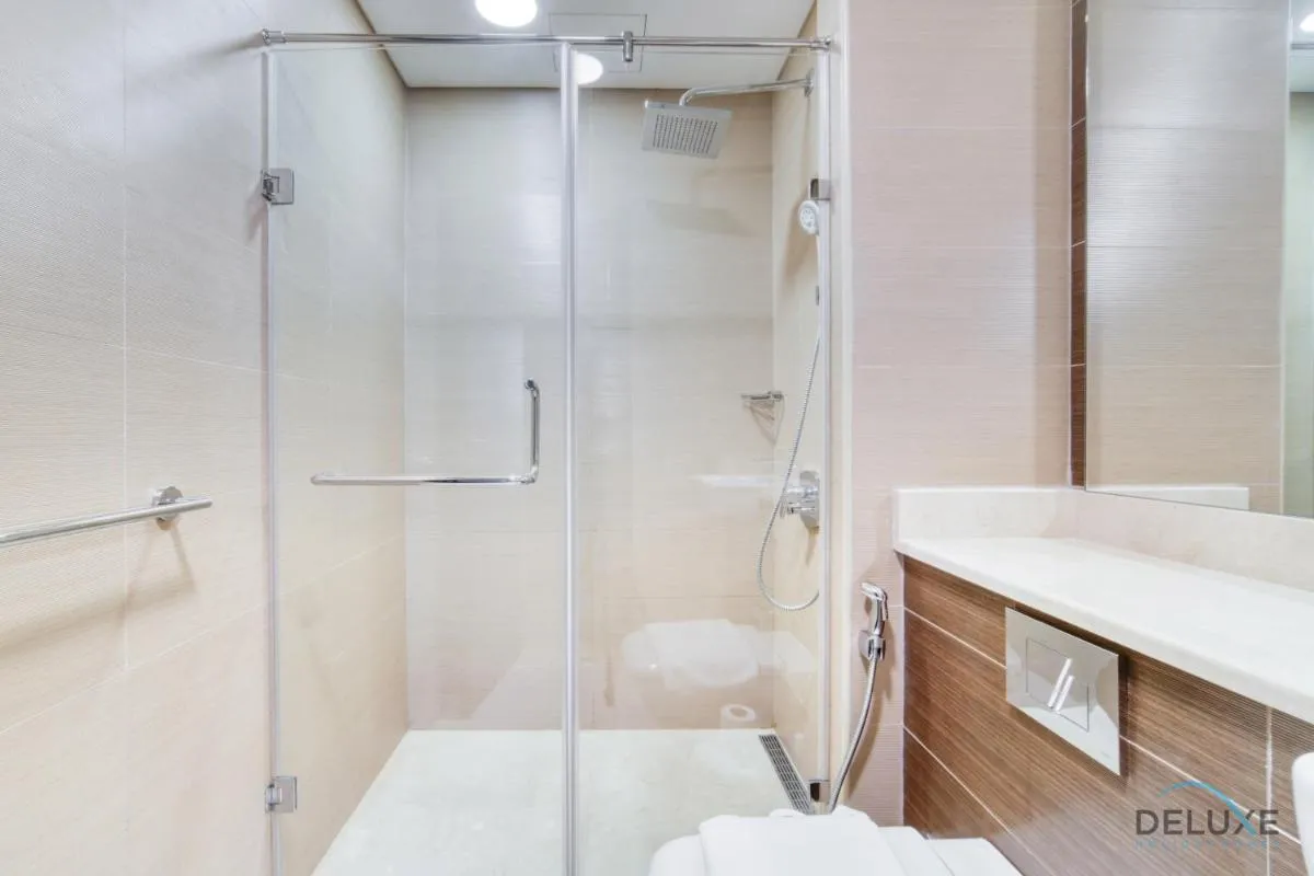 Rustic 2BR at Sparkle Tower 1 Dubai Marina by Deluxe Holiday Homes - 3