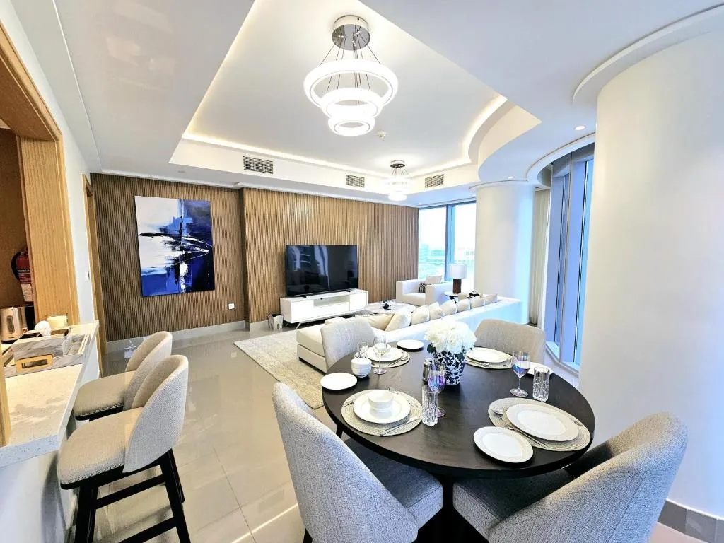 SUNRISE HOMES – Lavish 2 Bedrooms with Dubai Fountain View!