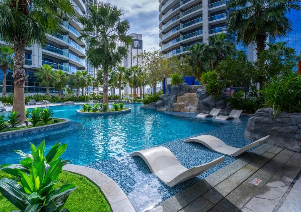 Savis Homes – 1BR Ultimate Luxury and Glam Escape