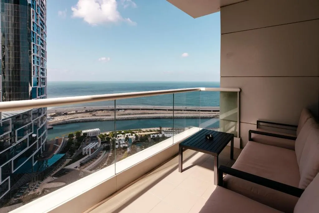 Seaside 2BR wz Panoramic Sea Views & Pool Paradise – 19AB02