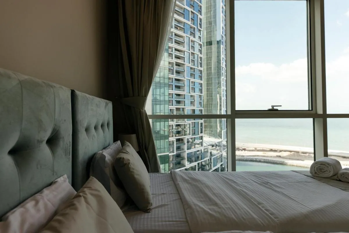 Seaside 2BR wz Panoramic Sea Views & Pool Paradise – 19AB02 - 2