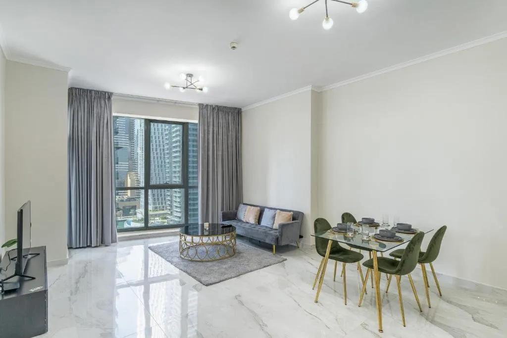 Spacious 1BR in the iconic Torch Tower, Dubai Marina – Allsopp&Allsopp