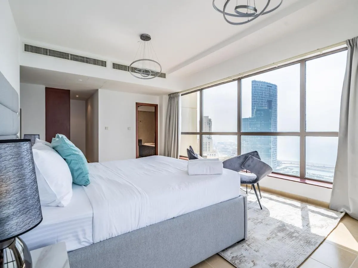 Spacious 2BR – Dubai Eye & Sea View – JBR - 2