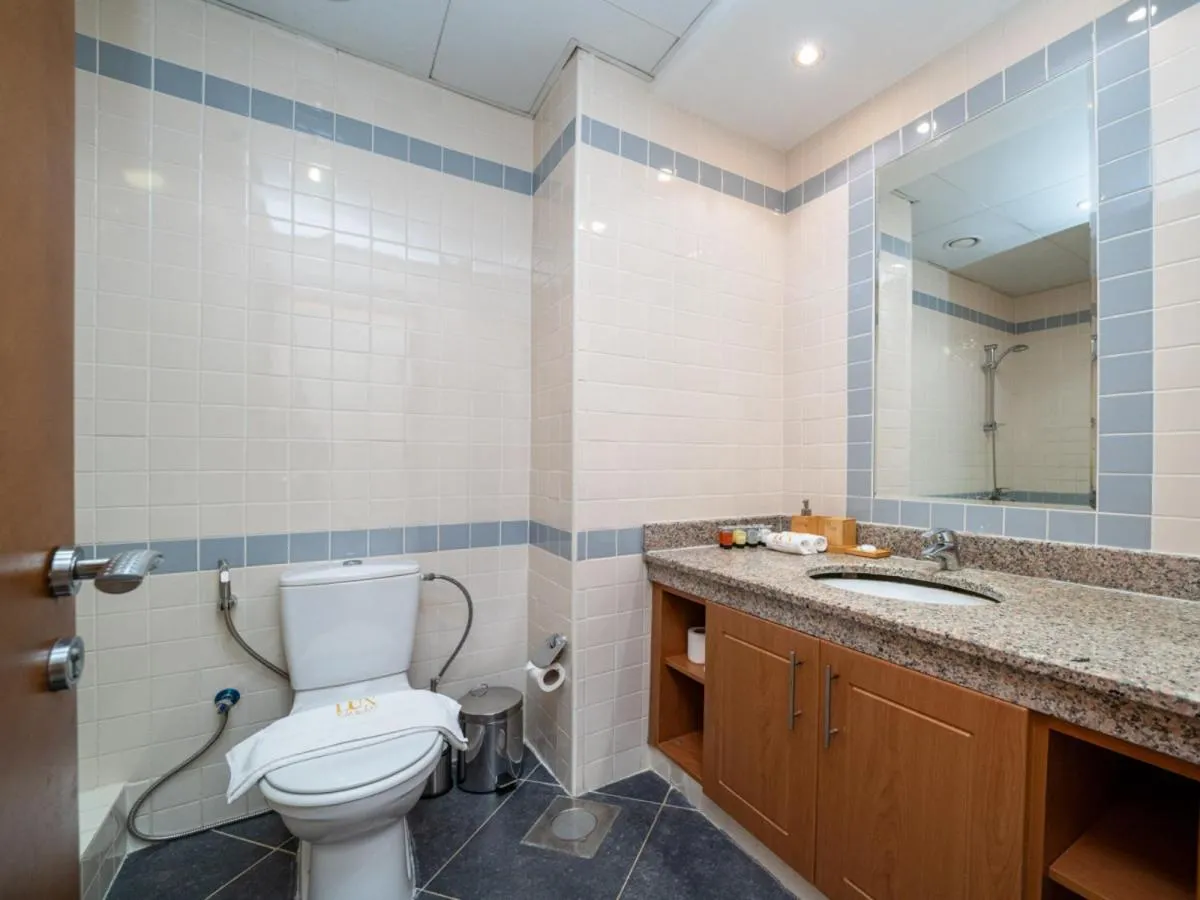 Spacious 2 Bedroom Apartment in Tecom - 3