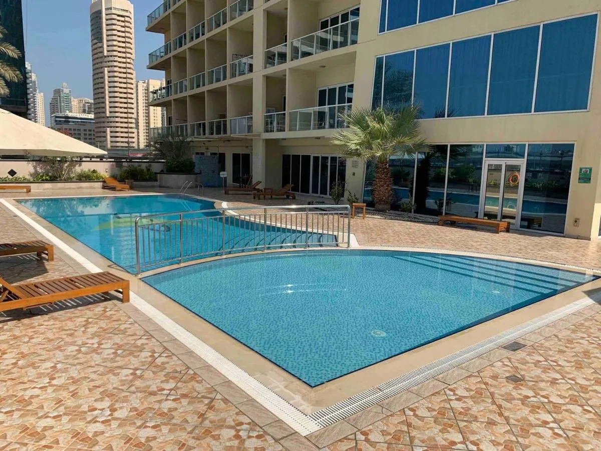 Spacious Jlt High Floor 1bed Wstunning Views - 3