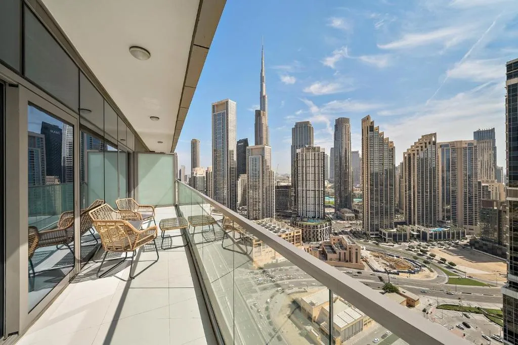 Stylish 2BR Apt in 5 Star Hotel with Burj Khalifa Views