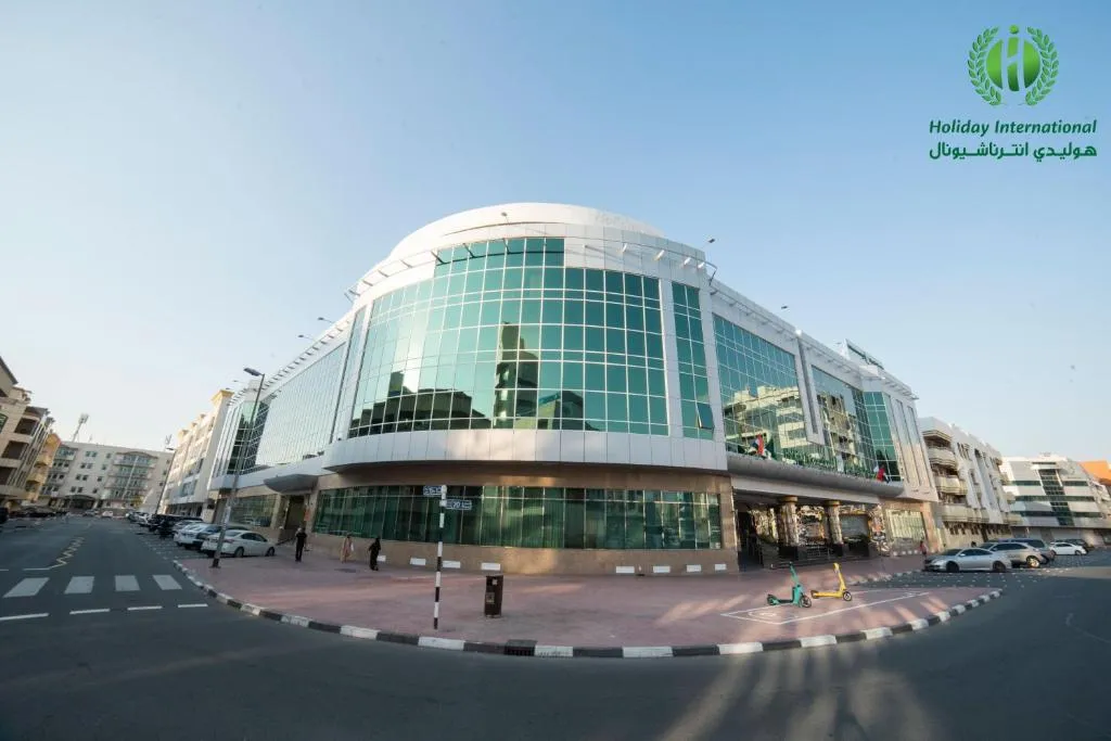 Sunday Hotel Holiday international Dubai