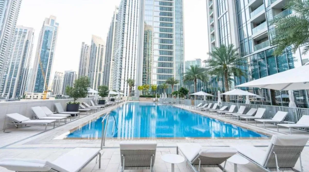 Three Bedroom in Downtown with Burj Khalifa View - 3