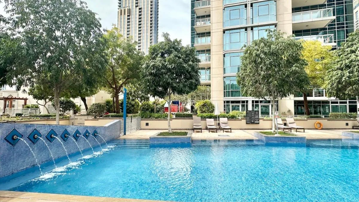 Ultimate 5BR Luxury I 2500 sqf I Burj Inner Circle - 3