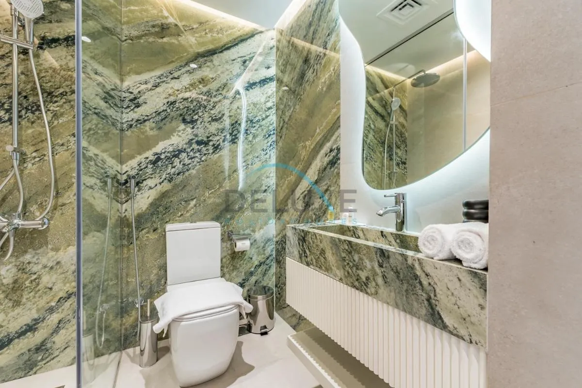 Upgraded 2BR with Partial Sea View Near to Dubai Tram, Elite Residence, Dubai Marina by Deluxe Holiday Homes - 3