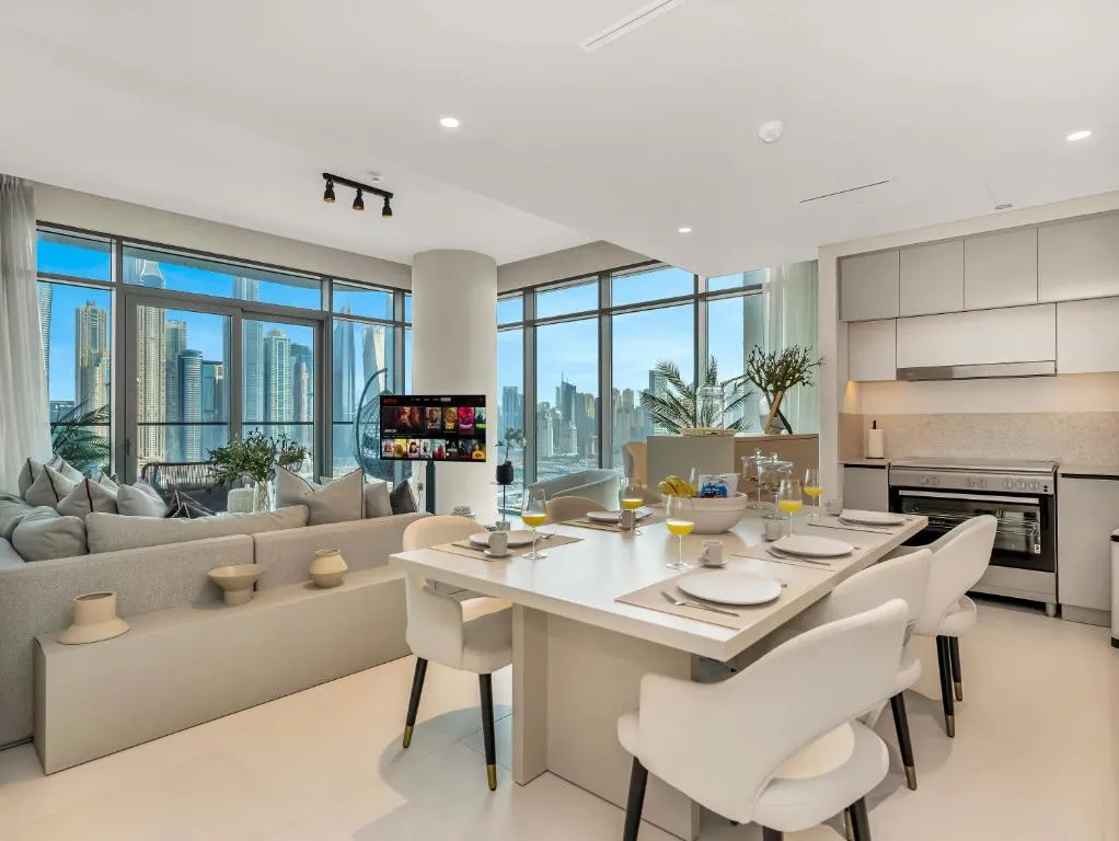 Upscale family friendly 4 bedroom on Private Beach with Amazing Views