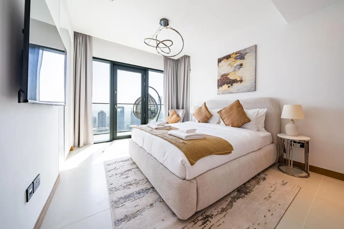VIDA Marina 2BR High-Floor City Views Near Metro - 3