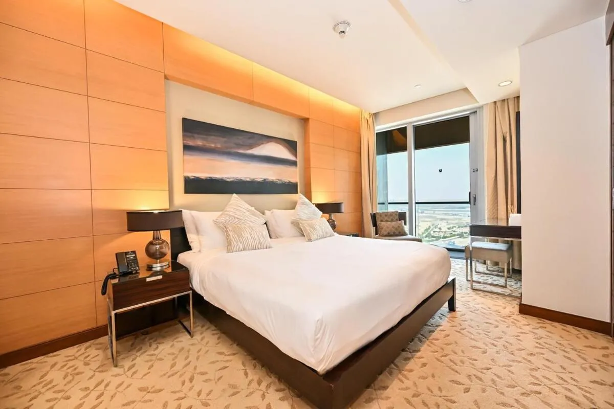 Velora stay 1 bedroom in Dubai mall residences - 2