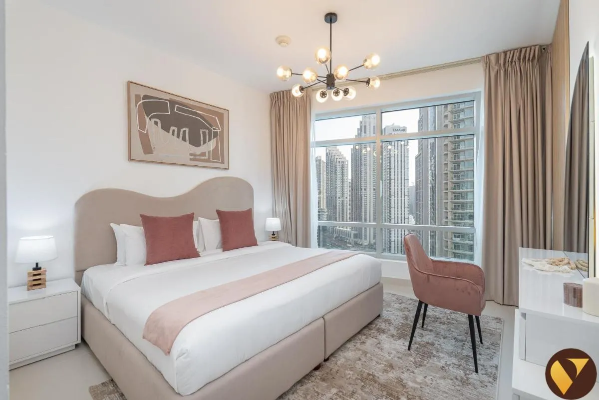 Vogue The Lofts by Emaar – Stunning Burj Khalifa View from the Living Room, Prime Location on Sheikh Mohammed bin Rashid Blvd, Downtown Dubai - 2