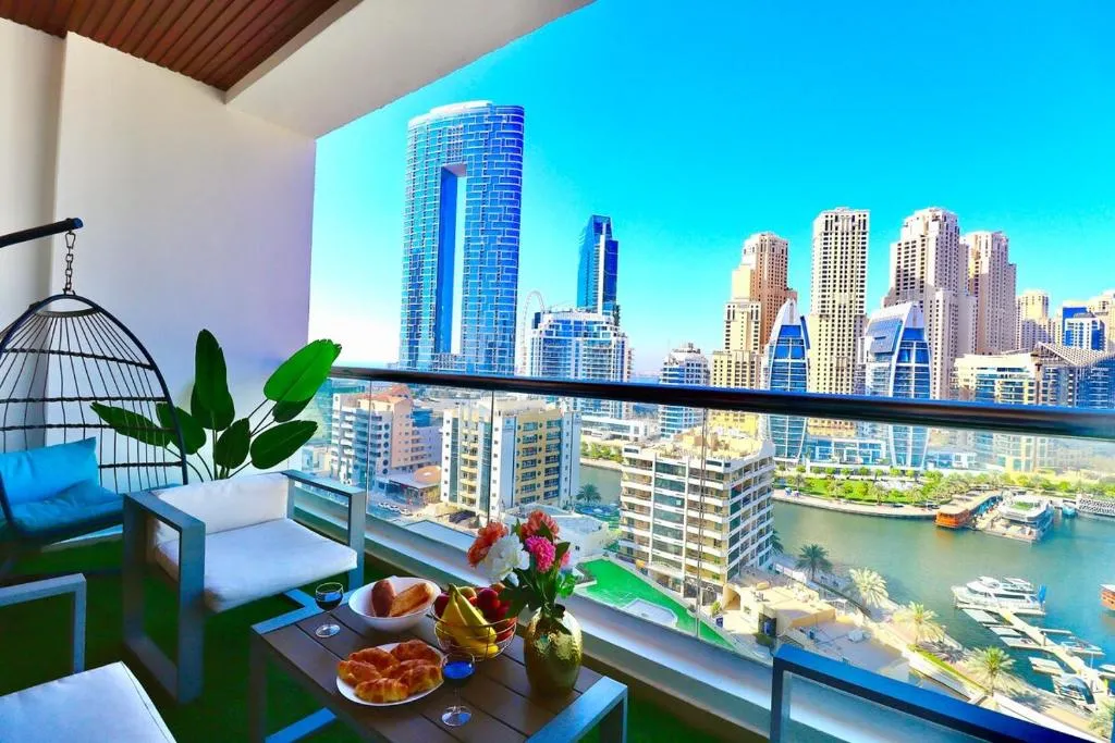 Waterfront 2BR Haven – Marina & Sea Views!