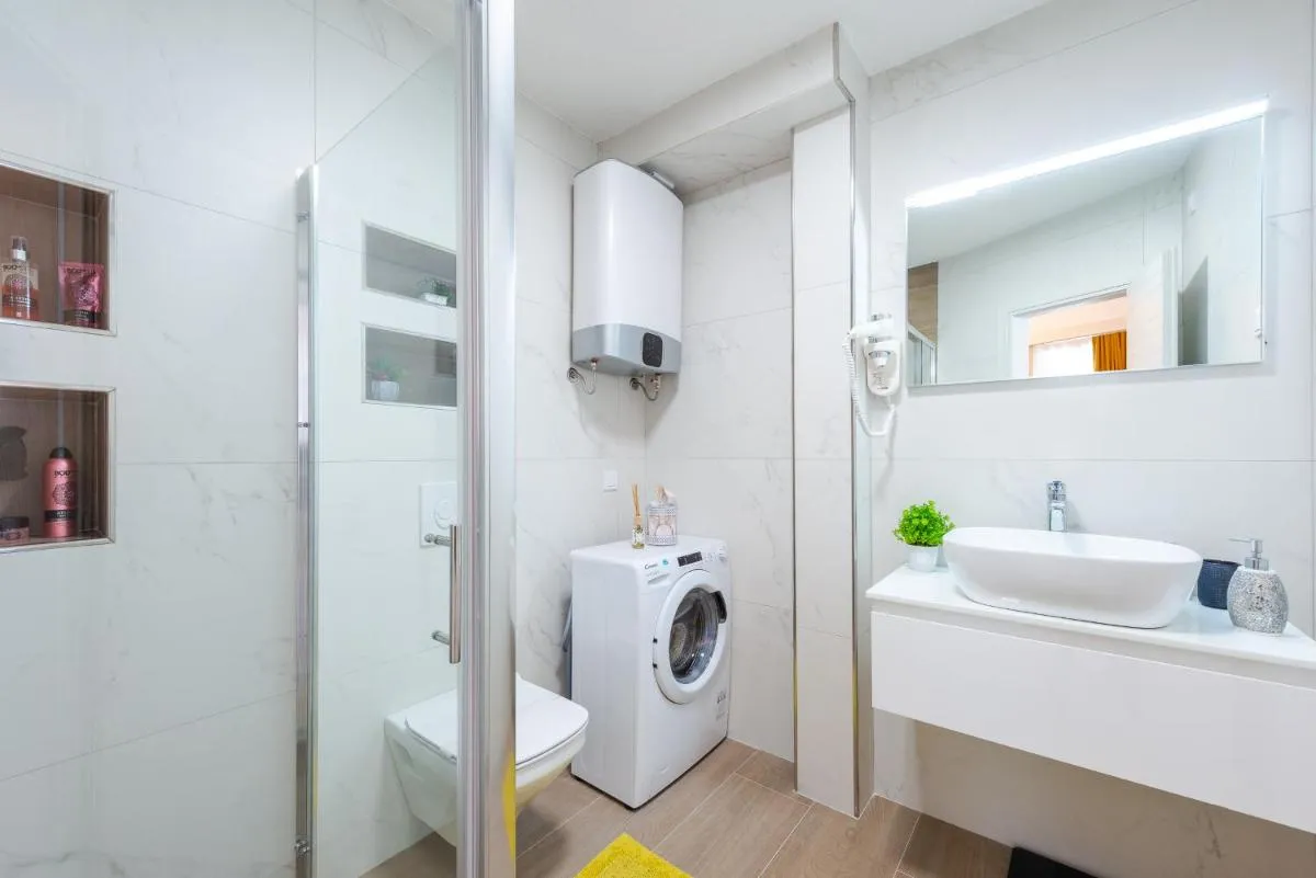 Image 2 of Apartment Nia Superior