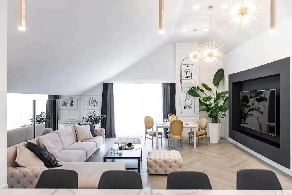 Image 5 of Big & Cute