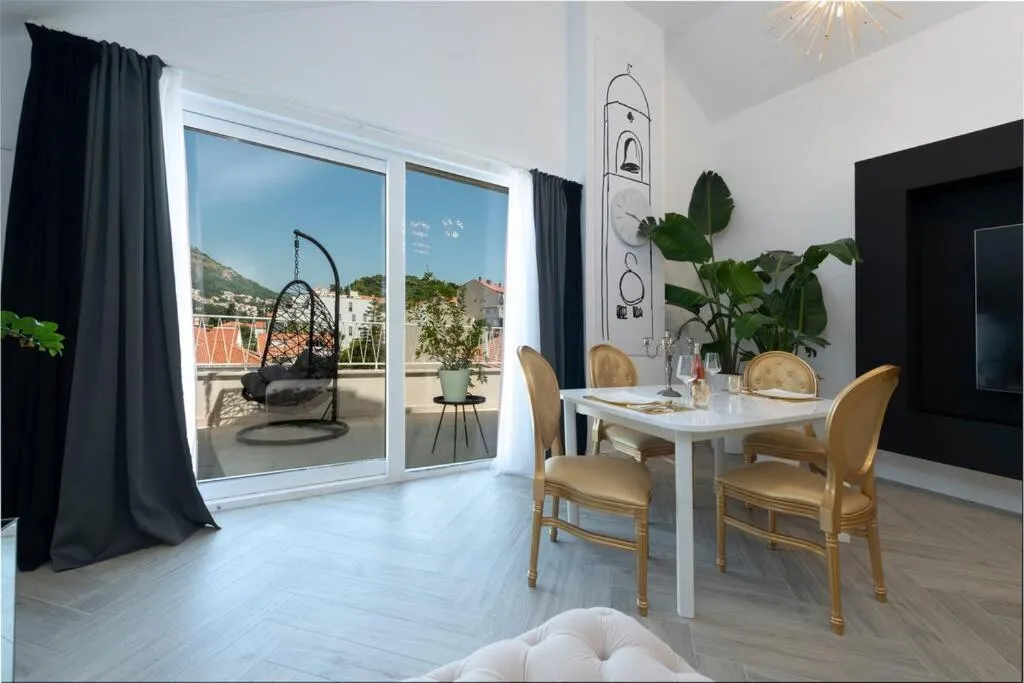 Image 4 of Big & Cute