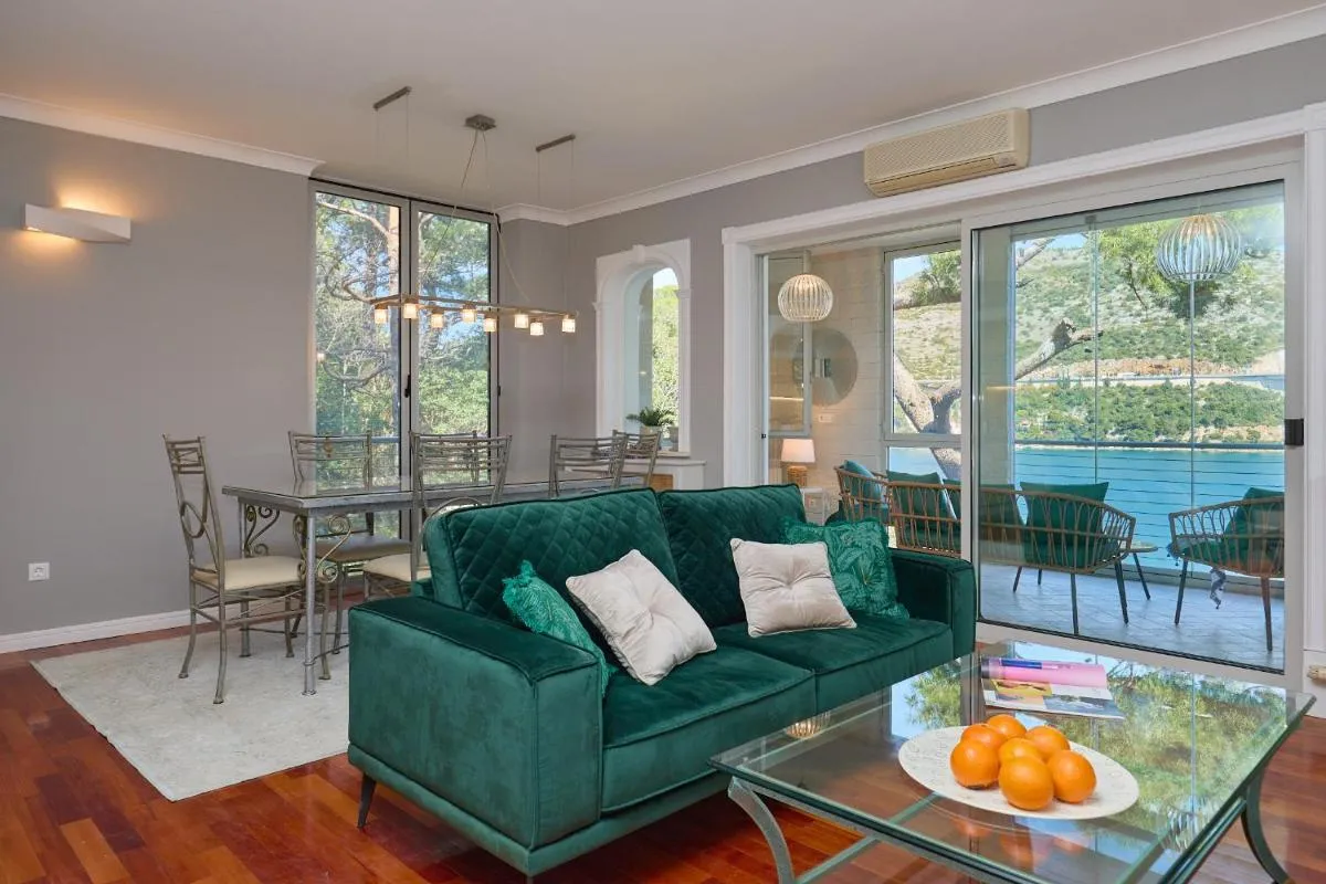 Image 3 of Hedera Estate, Hedera A3