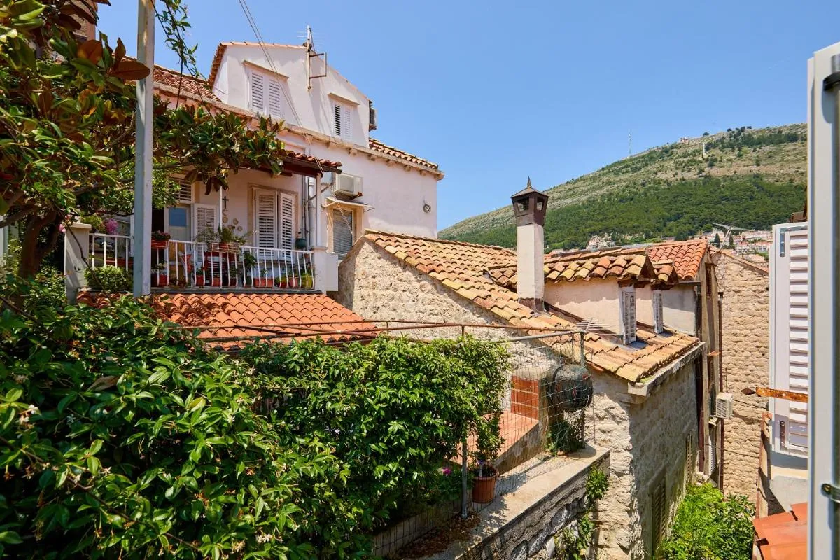 Image 5 of Hedera Estate Hedera A6