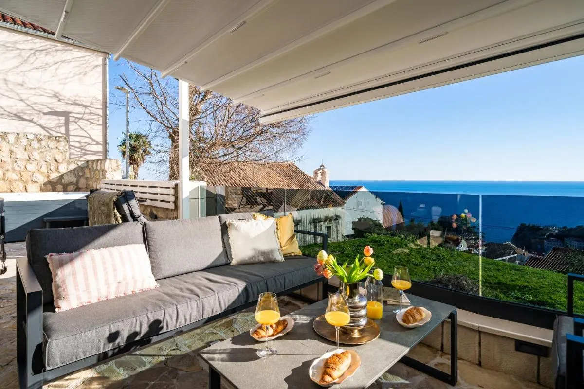 Image 5 of Insula Luxury Apartment