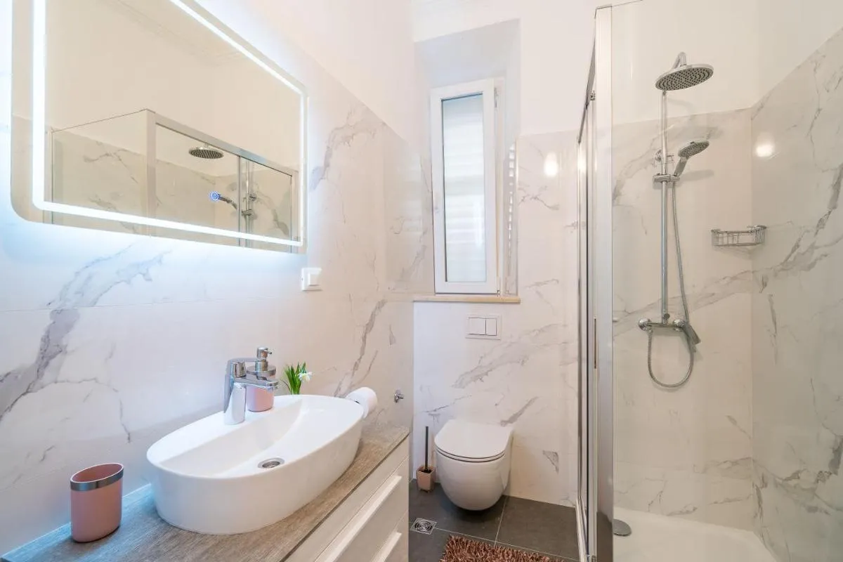 Image 6 of Old Town Top Spot Apartments