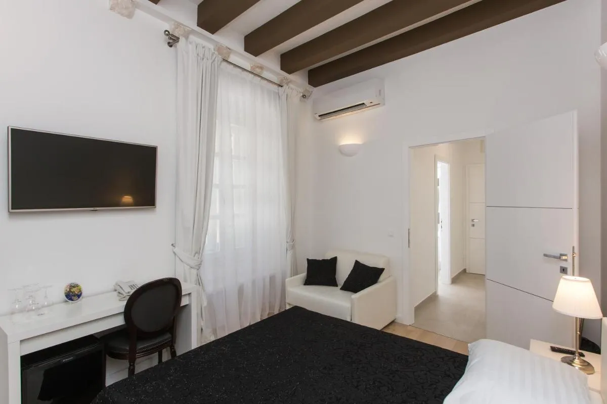 Image 4 of Rooms Klarisa Palace