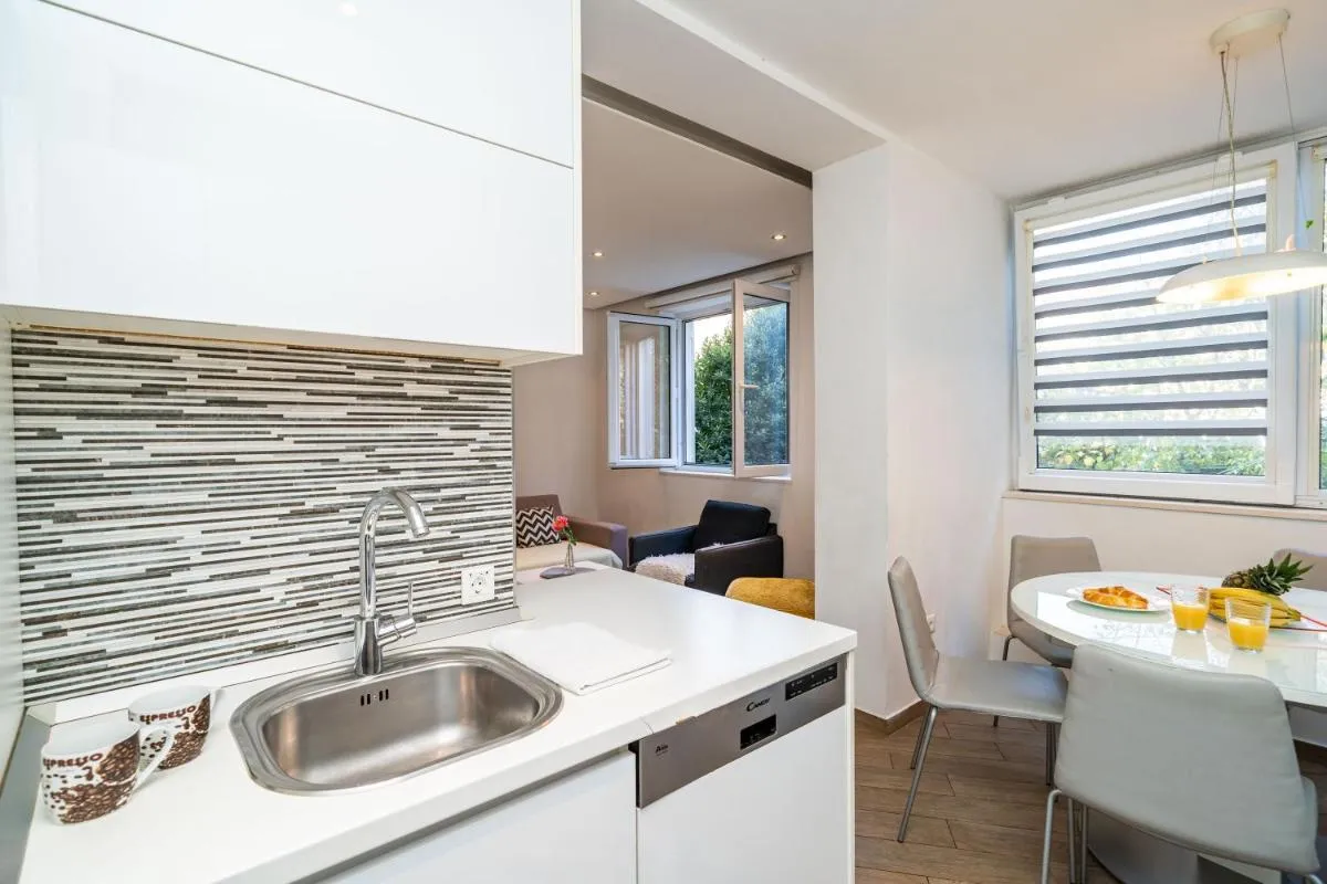 Image 2 of SPACIOUS TWO BEDROOM APARTMENT