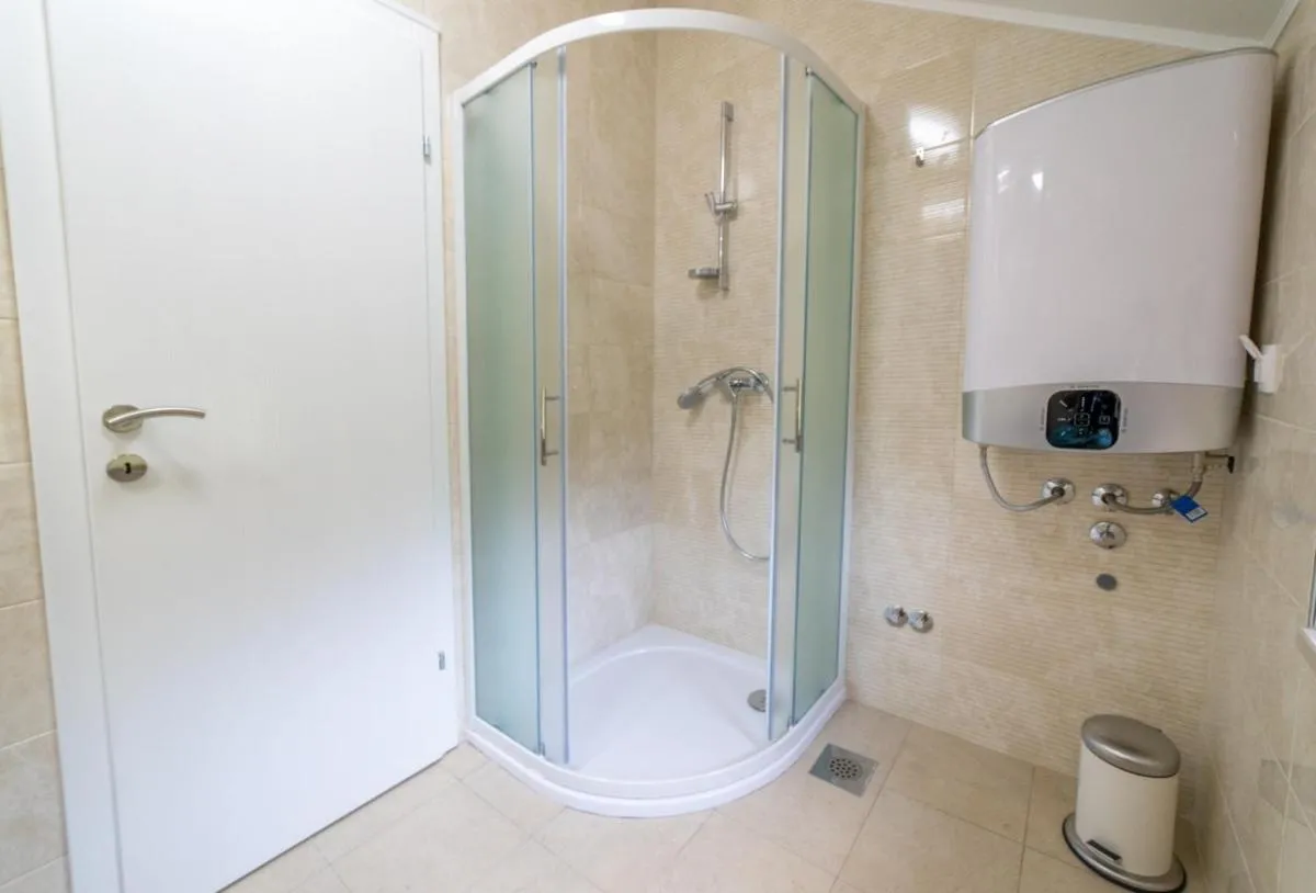 Image 2 of Villa Nave Apartments