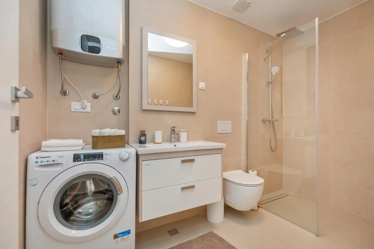 Image 2 of Apartment Adrienne