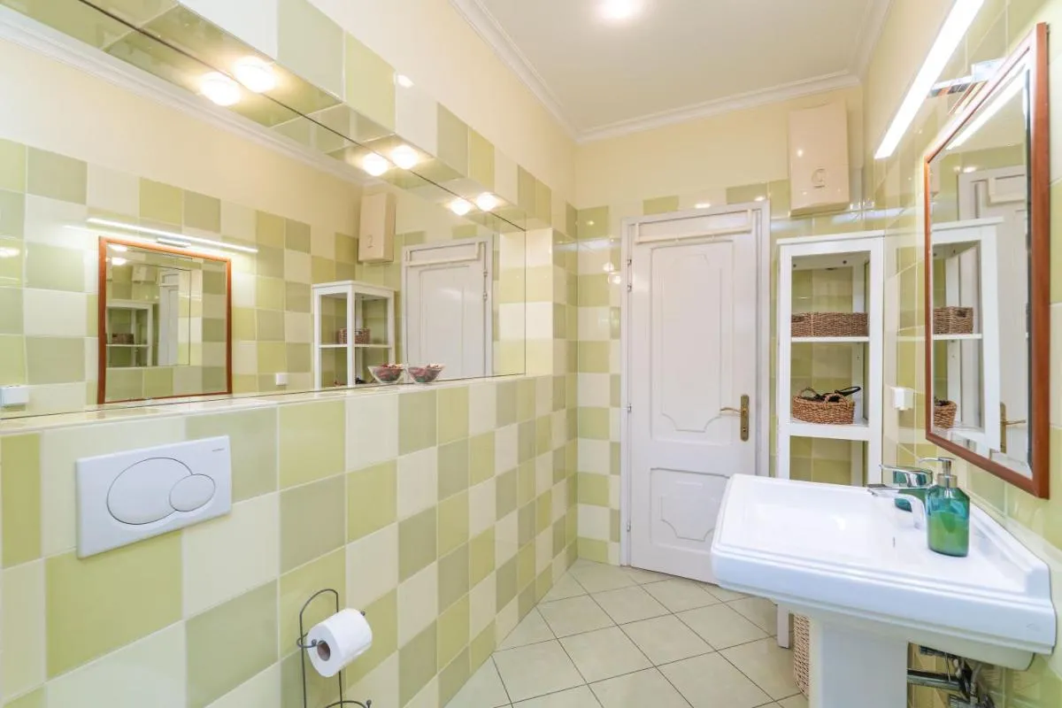 Image 2 of Apartment Alis