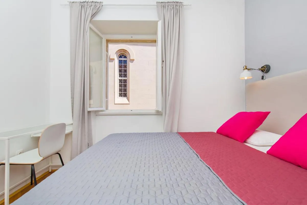 Image 6 of Apartment Dox