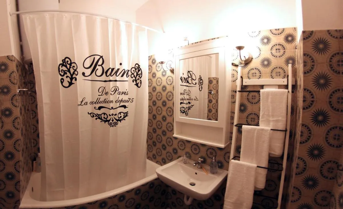 Image 2 of Apartment Dundo